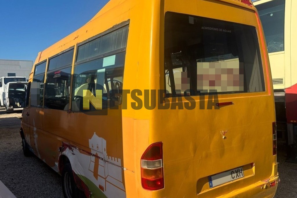 Mercedes-Benz Sprinter 413 CDI Minibus 2004