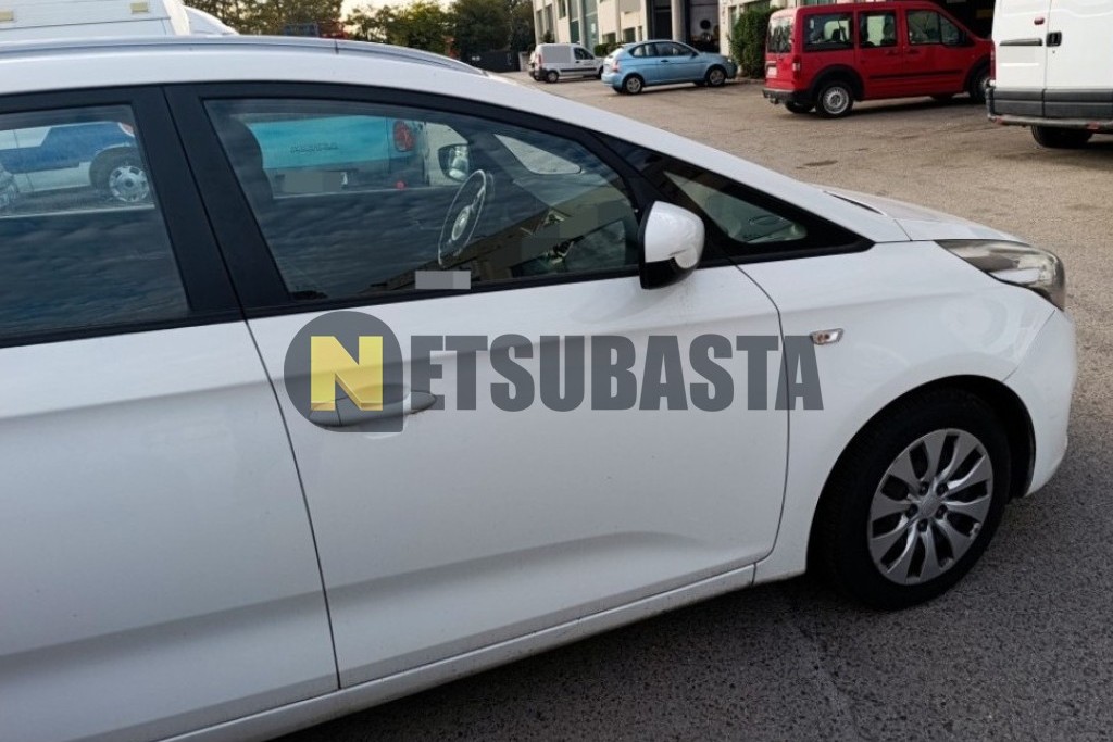Kia Carens 1.6 GDi 2013