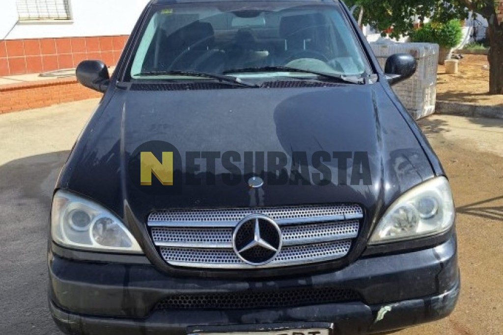 Mercedes-Benz ML 270 CDI Aut. 2001