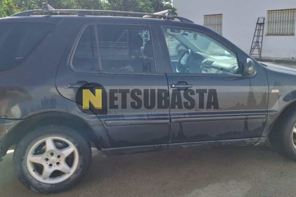Mercedes-Benz ML 270 CDI Aut. 2001