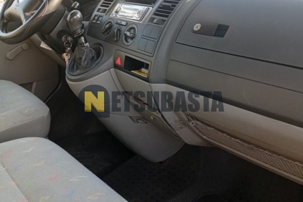 Volkswagen Transporter T5 1.9 TDI 2003