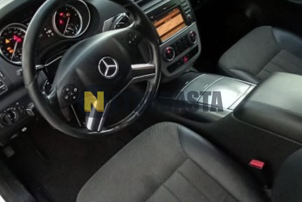 Mercedes-Benz R 350 BlueTEC 4MATIC 2011