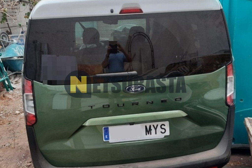 Ford Tourneo Courier 1.0 EcoBoost 2025
