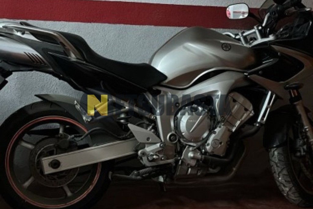 Yamaha FZS 600 Fazer 2003