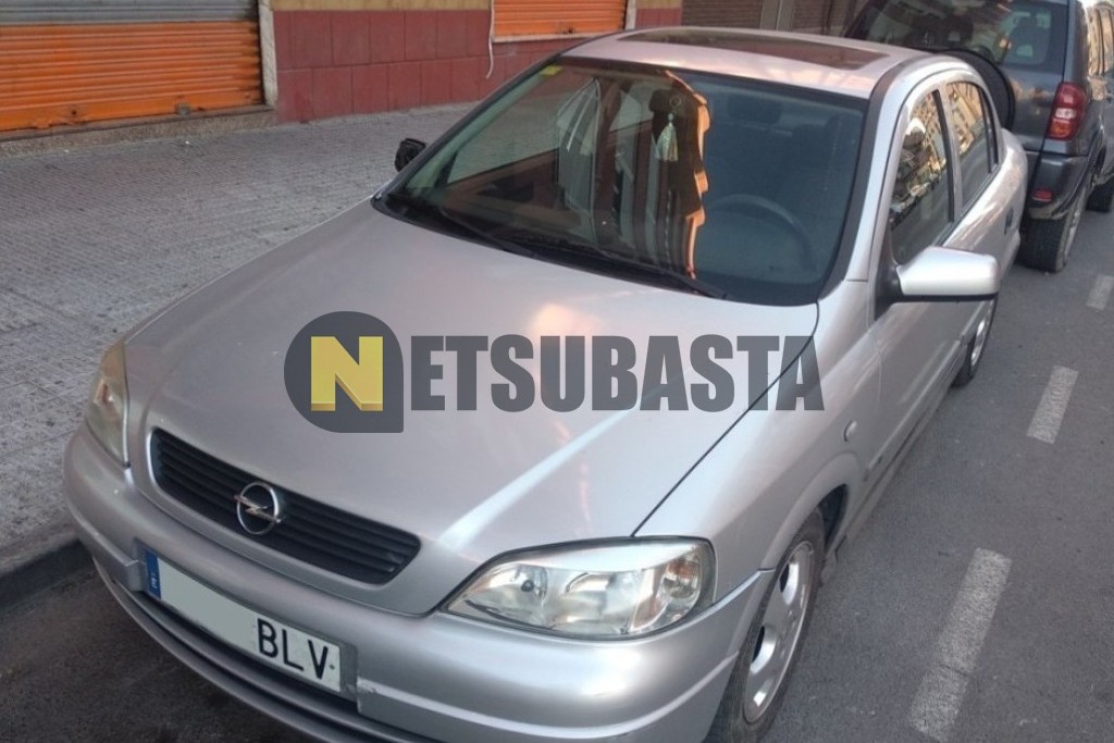 Opel Astra 5p 1.6 16V 2001