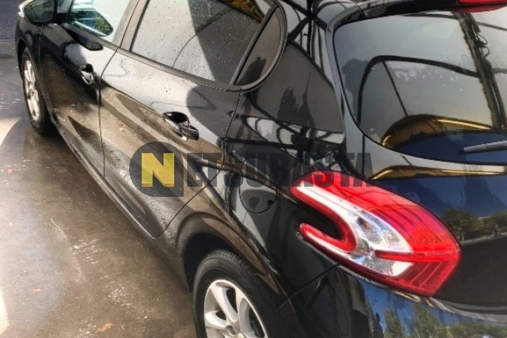 Peugeot 208 1.2 PureTech 2014