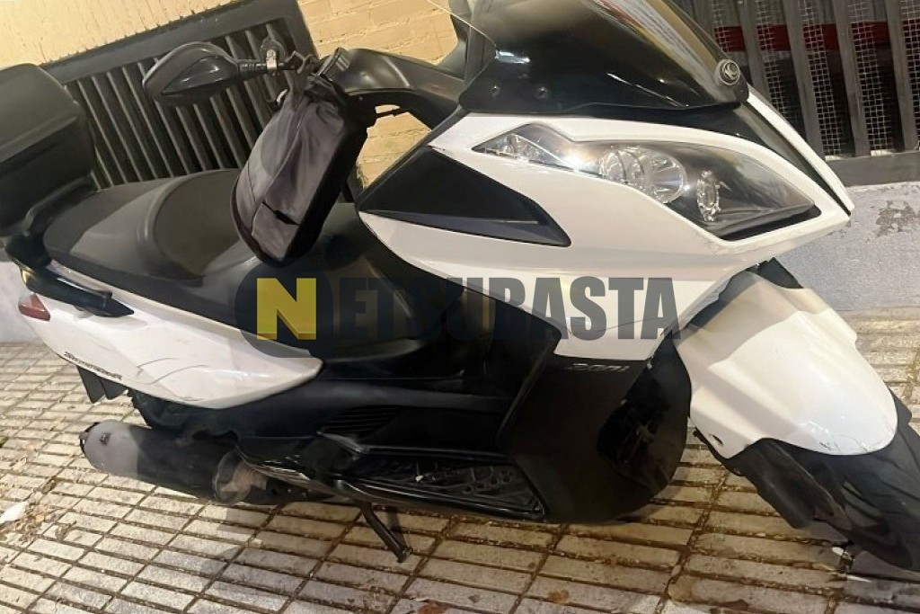 Kymco Super Dink 300i 2011
