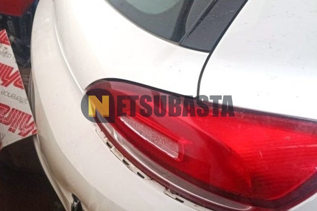 Volkswagen Scirocco 2.0 TDI DSG 6 vel. 2010