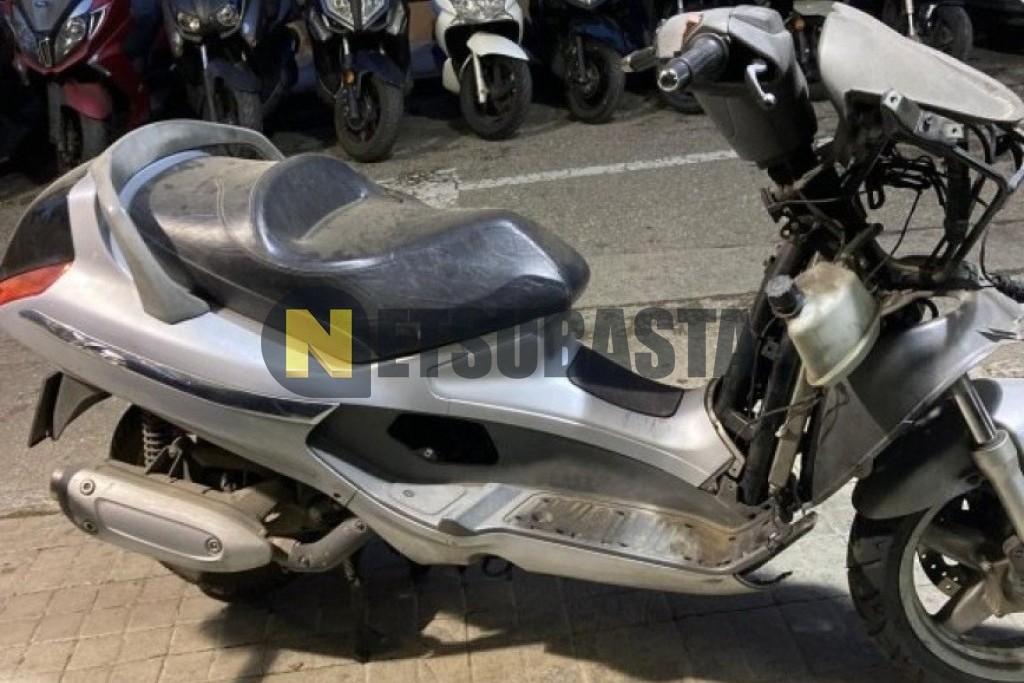 Piaggio X8 200 2005