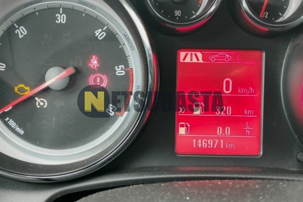 Opel Astra Sports Tourer 2.0 CDTI 2013