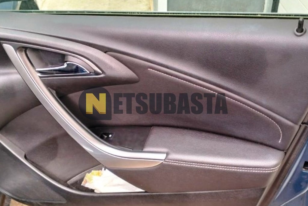 Opel Astra Sports Tourer 2.0 CDTI 2013