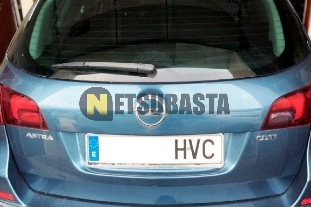 Opel Astra Sports Tourer 2.0 CDTI 2013
