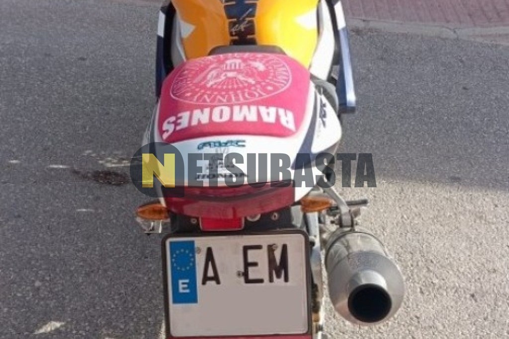 Honda CBR 900RR 2000