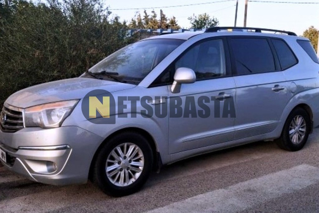 SsangYong Rodius 2.0 eXdi 2014