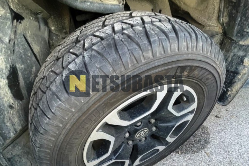 Toyota Hilux Doble Cabina 2.8 204D 4x4 Automático 2023