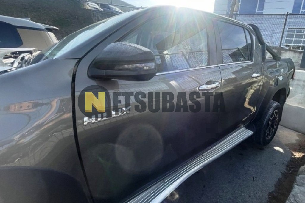 Toyota Hilux Doble Cabina 2.8 204D 4x4 Automático 2023