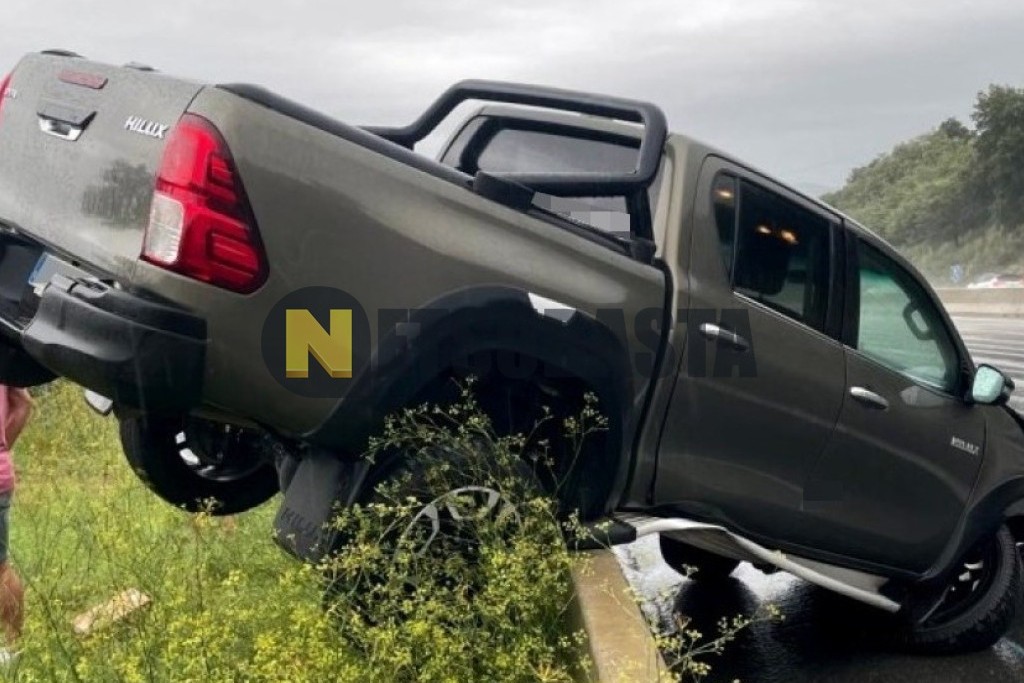 Toyota Hilux Doble Cabina 2.8 204D 4x4 Automático 2023