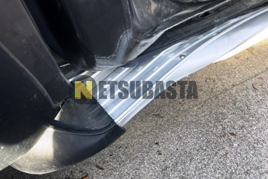 Toyota Hilux Doble Cabina 2.8 204D 4x4 Automático 2023