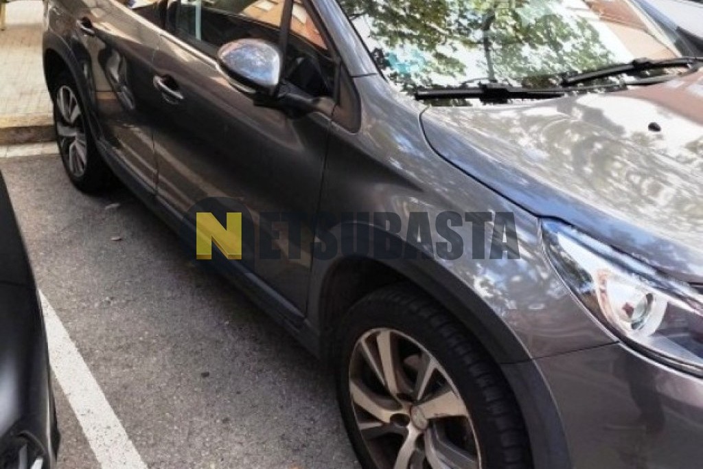 Peugeot 2008 1.2 PureTech EAT6 2017