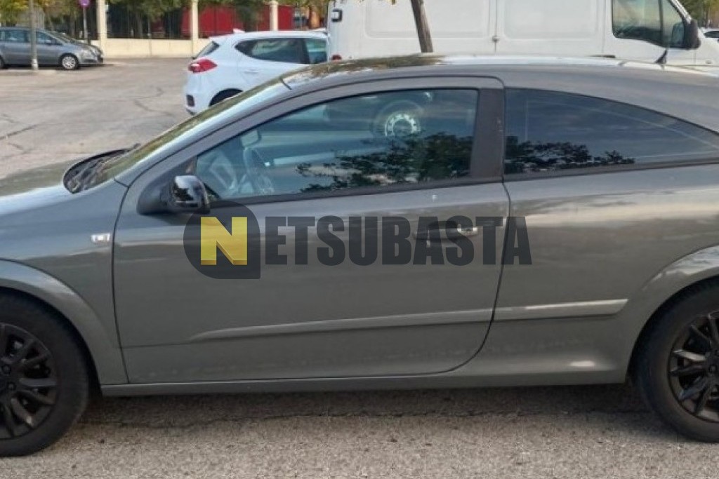 Opel Astra GTC 1.6 2009