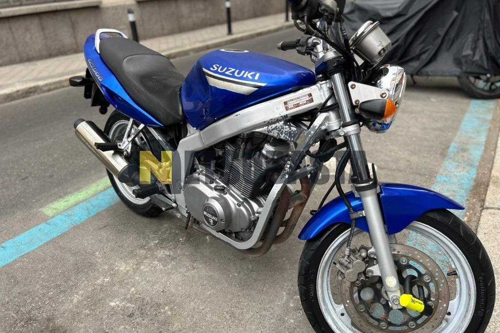 Suzuki GS 500 2001