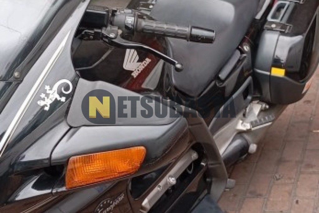 Honda PAN-EUROPEAN ST 1100 1998