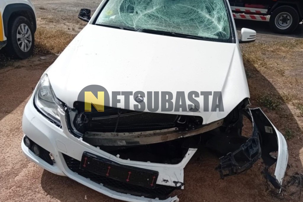 Mercedes-Benz C 180 CDI BlueEFFICIENCY 2013