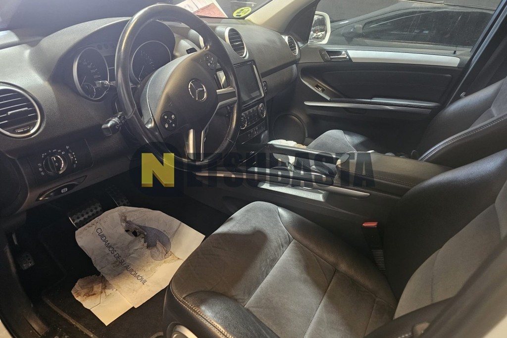 Mercedes-Benz ML 300 CDI BlueEFFICIENCY 2010