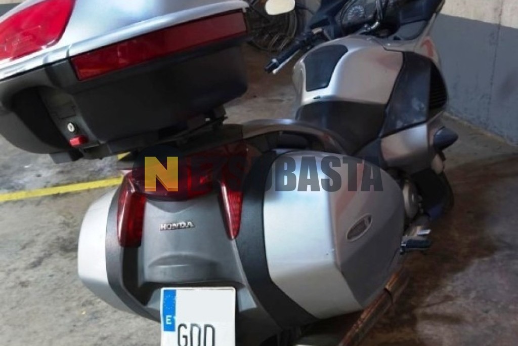 Honda NT 700 V Deauville 2008