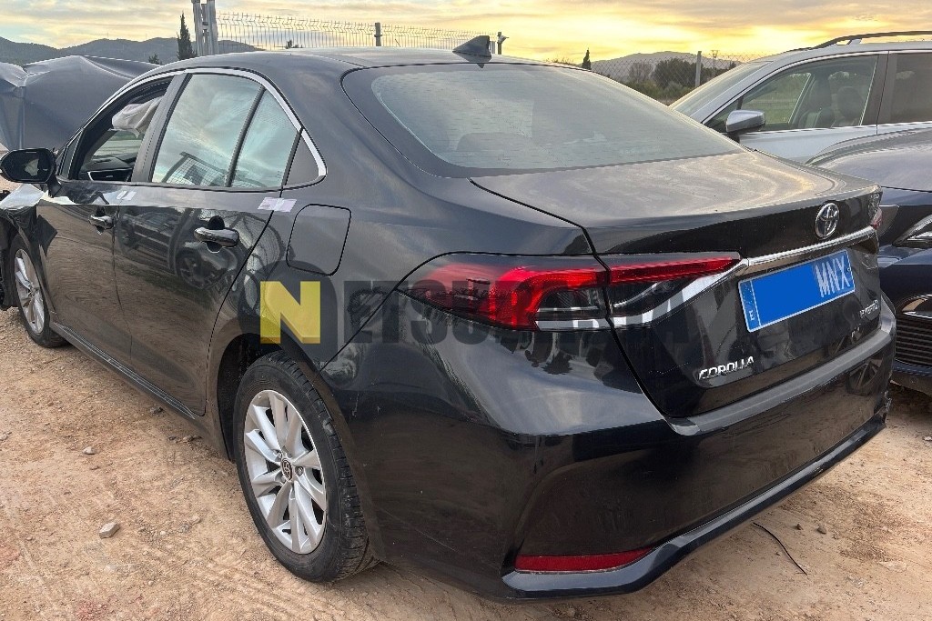 Toyota Corolla Sedan 140H 2024