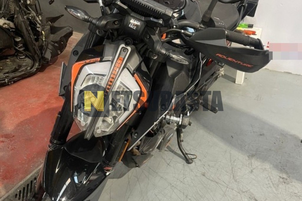 KTM 390 Duke 2021