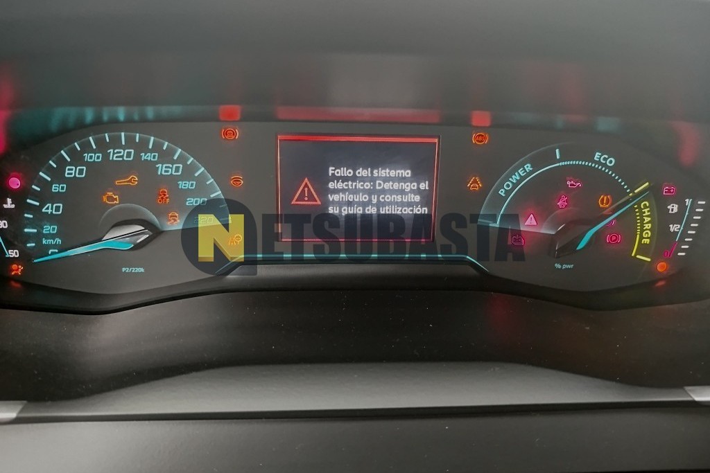 Peugeot 208 1.2 Hybrid e-DCS6 2025