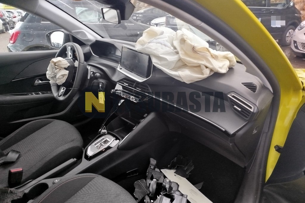 Peugeot 208 1.2 Hybrid e-DCS6 2025