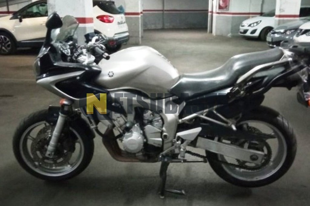 Yamaha FZS 600 Fazer 2004