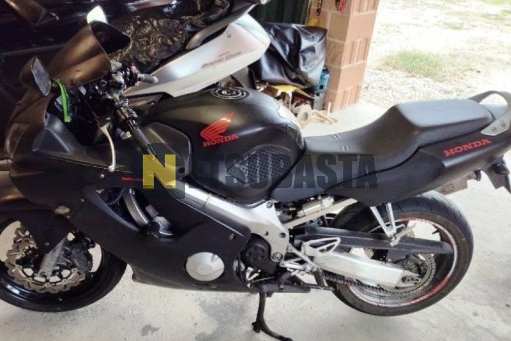 Honda CBR 600F 2001