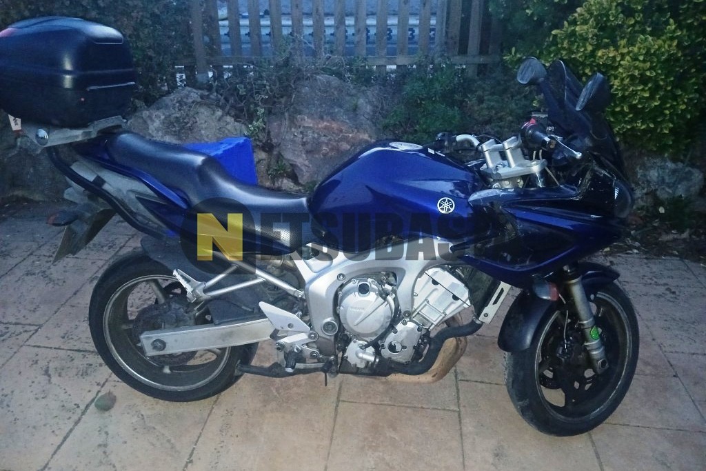 Yamaha FZS 600 Fazer 2004