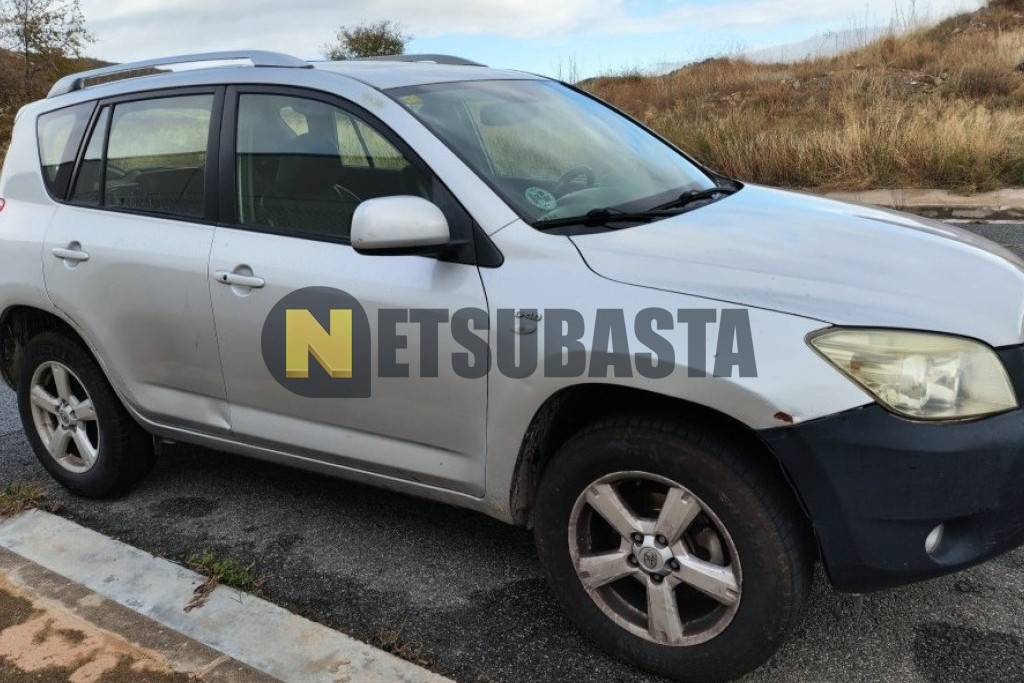 Toyota RAV4 2.2 D-4D 2006