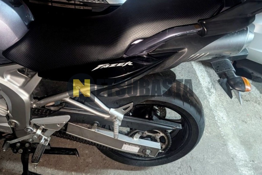 Yamaha FZS 600 Fazer 2005