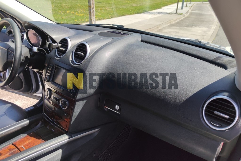 Mercedes-Benz ML 500 2005