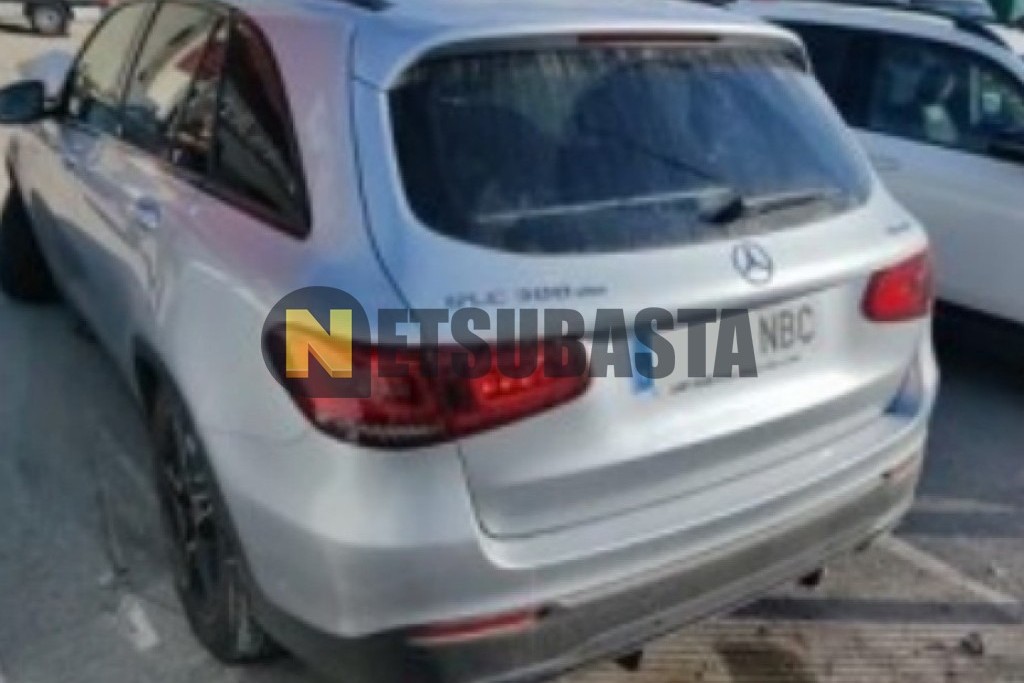 Mercedes-Benz GLC 300 de 4MATIC 2021