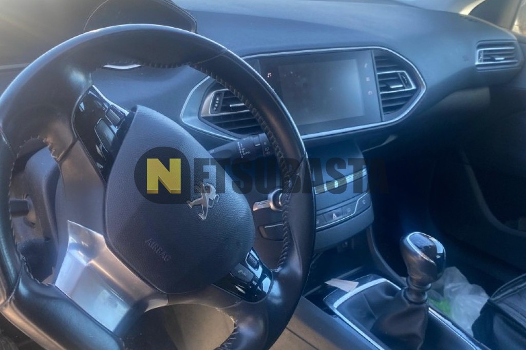 Peugeot 308 1.2 PureTech 2020