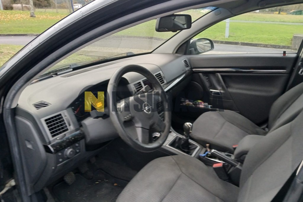 Opel Signum 2.2 DTI 16V 2004