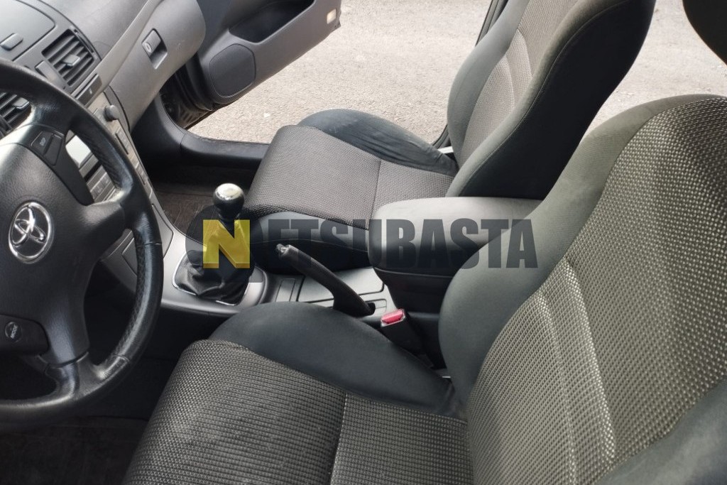 Toyota Avensis Wagon 2.2 D-4D 2006