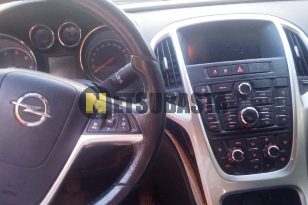 Opel Astra 1.7 CDTi 2013