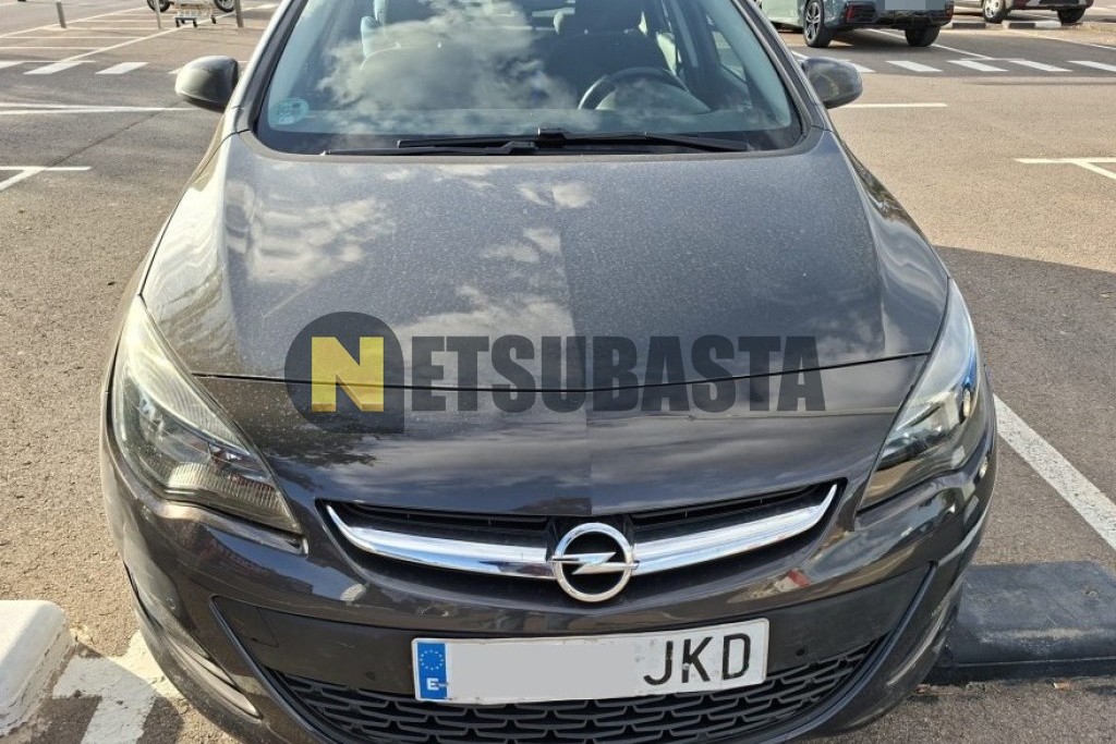 Opel Astra Sedán 1.6 CDTi 2015