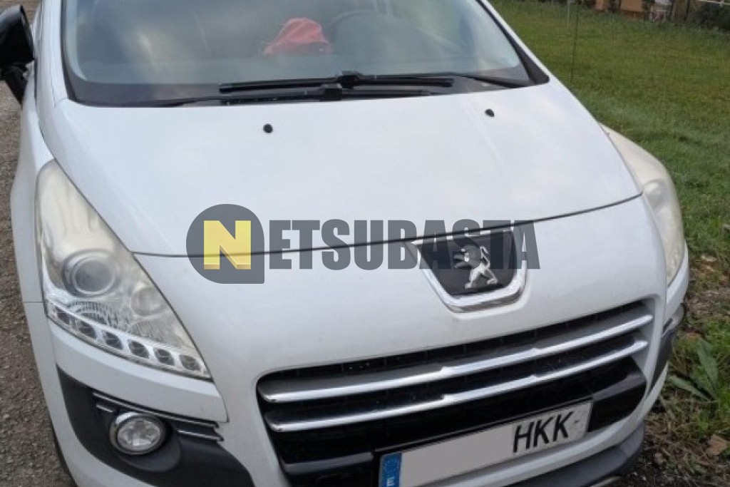 Peugeot 3008 HYbrid4 2012