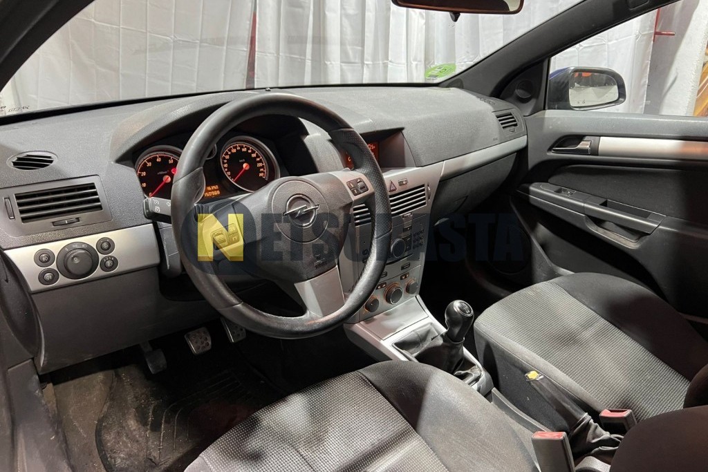Opel Astra GTC 1.6 2007