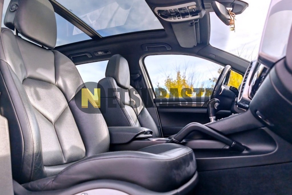 Porsche Cayenne S Hybrid 2011