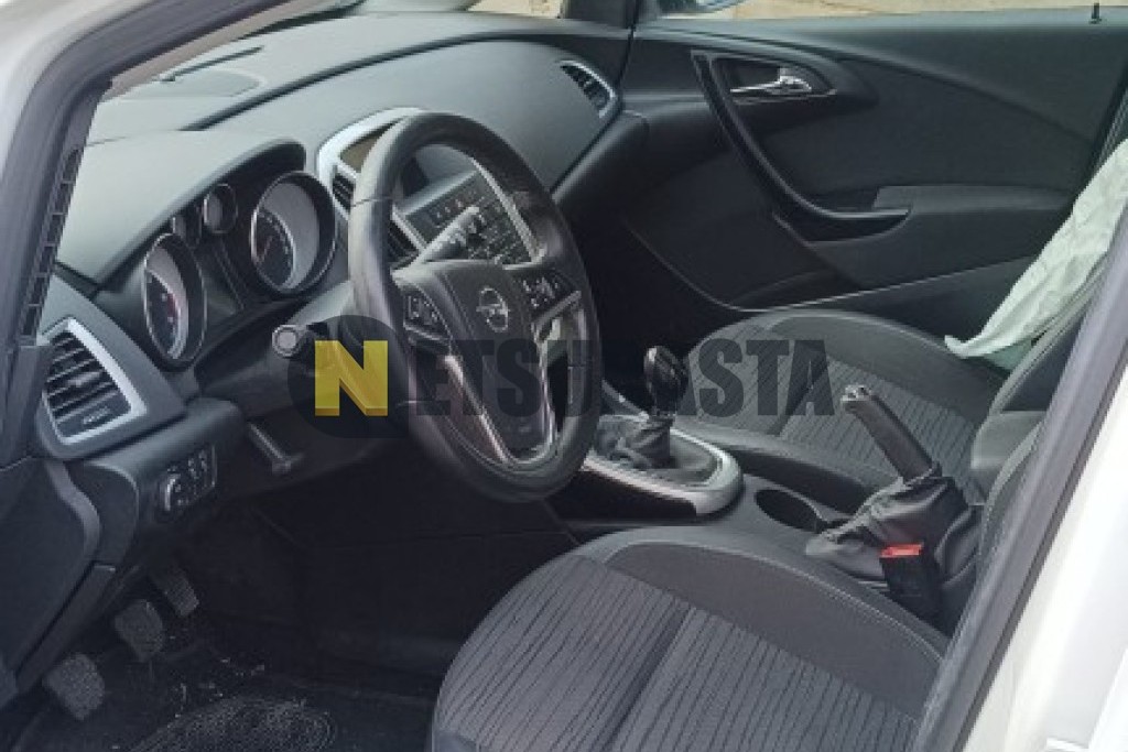 Opel Astra 2.0 CDTI 2015