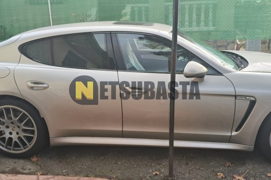 Porsche Panamera S PDK 2011